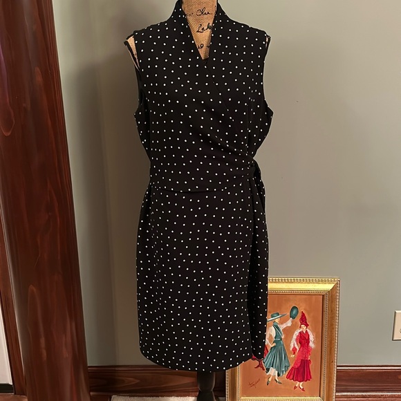 Jones New York Dresses & Skirts - Vintage Jones New York wrap dress. Size 16 - measurements below.